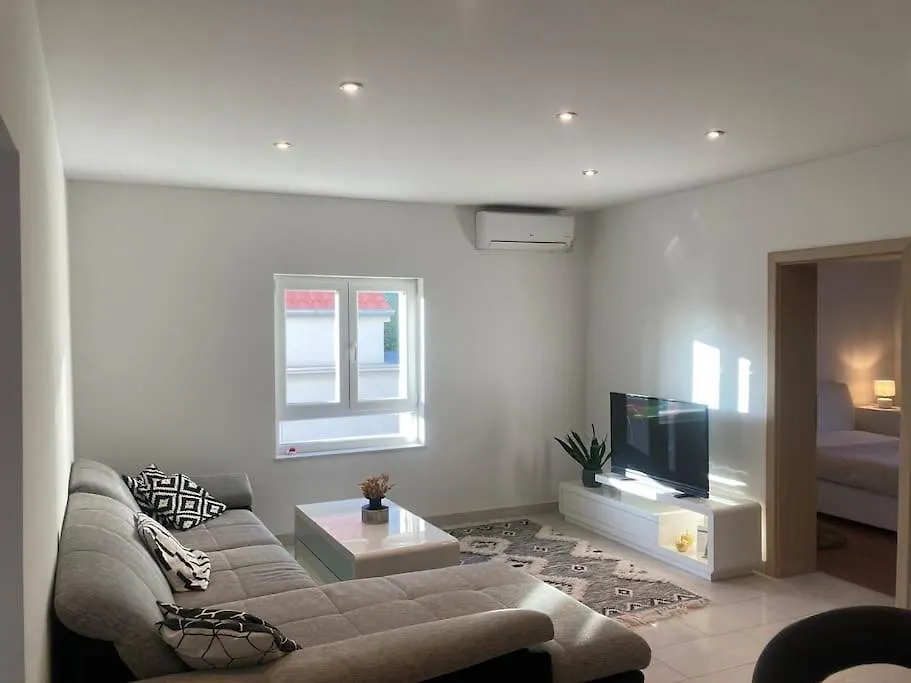 Central City Nest - Sandra&David Zadar Apartment
